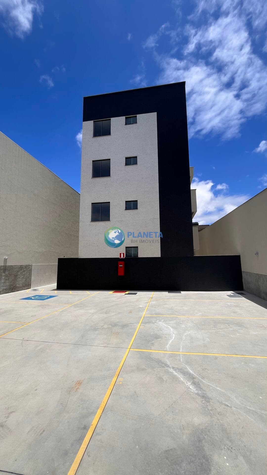 Apartamento Padrão | 2Quartos| Vaga | Banho | No Jardim Leblon