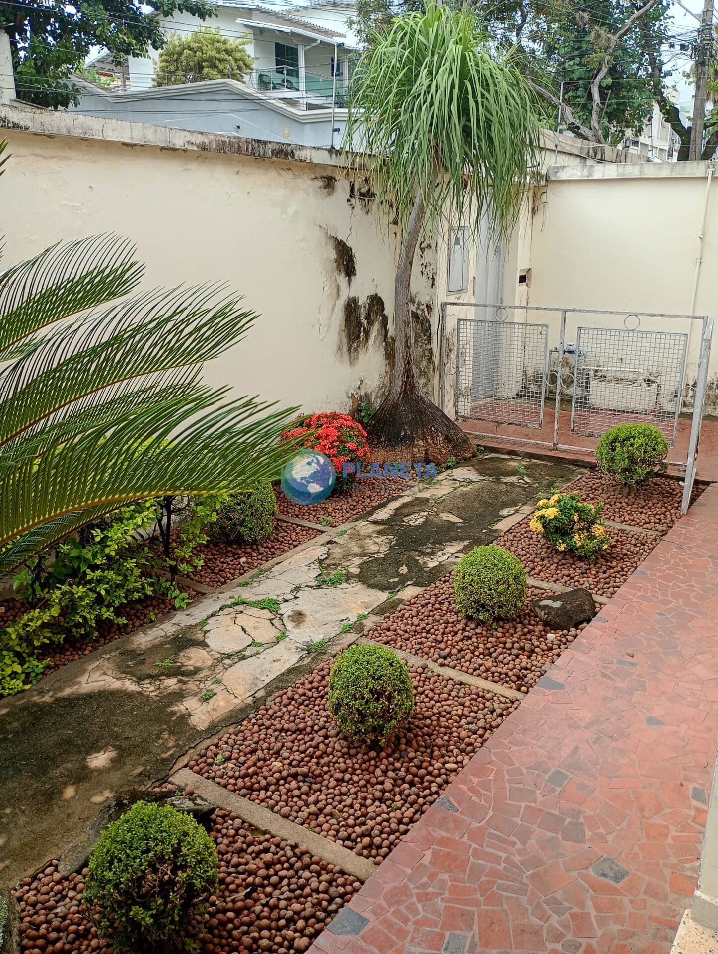 Casa Padrão l 3 quartos l suíte l 2 vagas l Com Habite-se