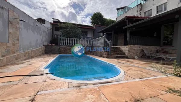 Casa Padrão COM PISCINA | 2 Quartos - sendo 1 suíte | Copacabana - BH