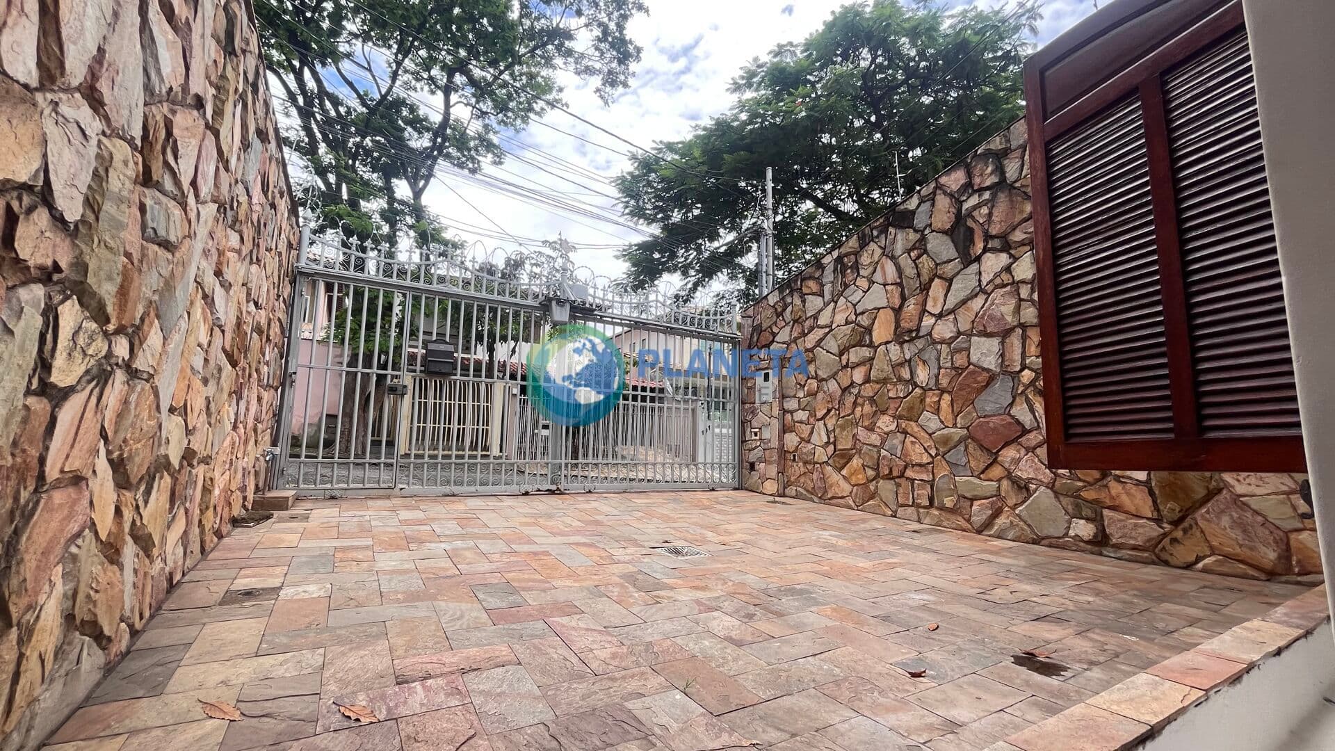 Casa Geminada com 5 SUITES a Venda no Santa Amelia