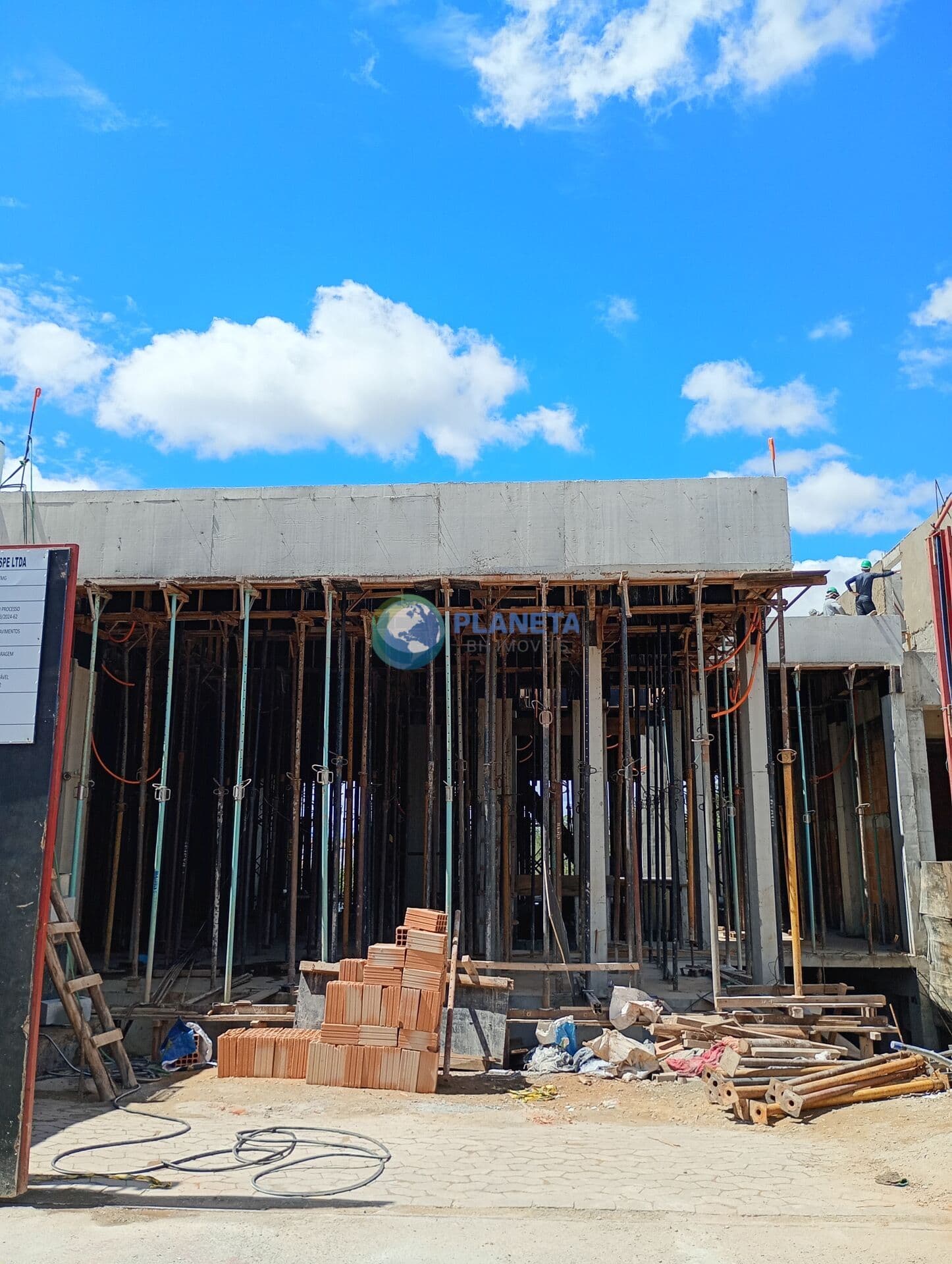 Apartamento Padrão 03 quartos l suíte l 2 vagas l elevador l em obras