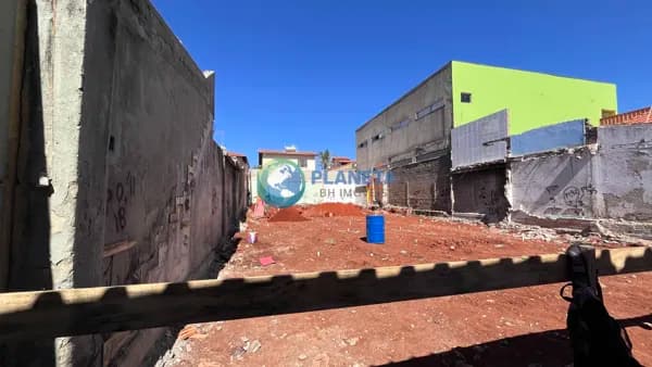 Casa Térrea Geminada | Santa Monica | Belo Horizonte