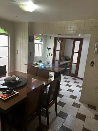 Casa Geminada Com Habite-se l 03 quartos l 01 suíte l 02 salas l 02 vagas