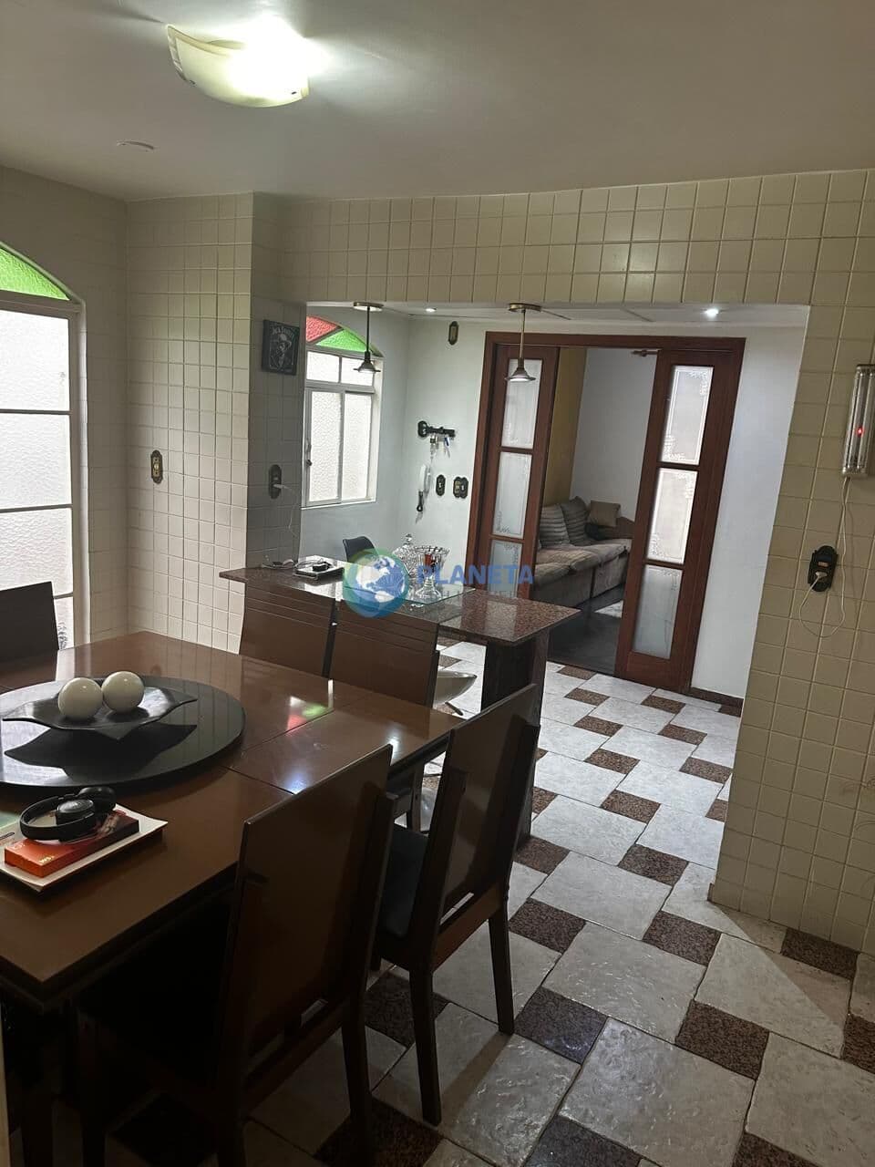 Casa Geminada Com Habite-se l 03 quartos l 01 suíte l 02 salas l 02 vagas
