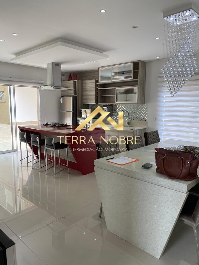 Sobrado 4 Dormitórios (2 Suítes) | 478 m² de Terreno. City Bussocaba