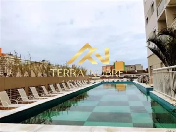 Apartamento Ed. Brás Clube Área Construída: 72 m²