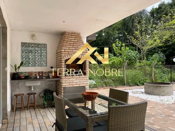 Casa de Alto Padrão em Cotia – Bairro Pitas