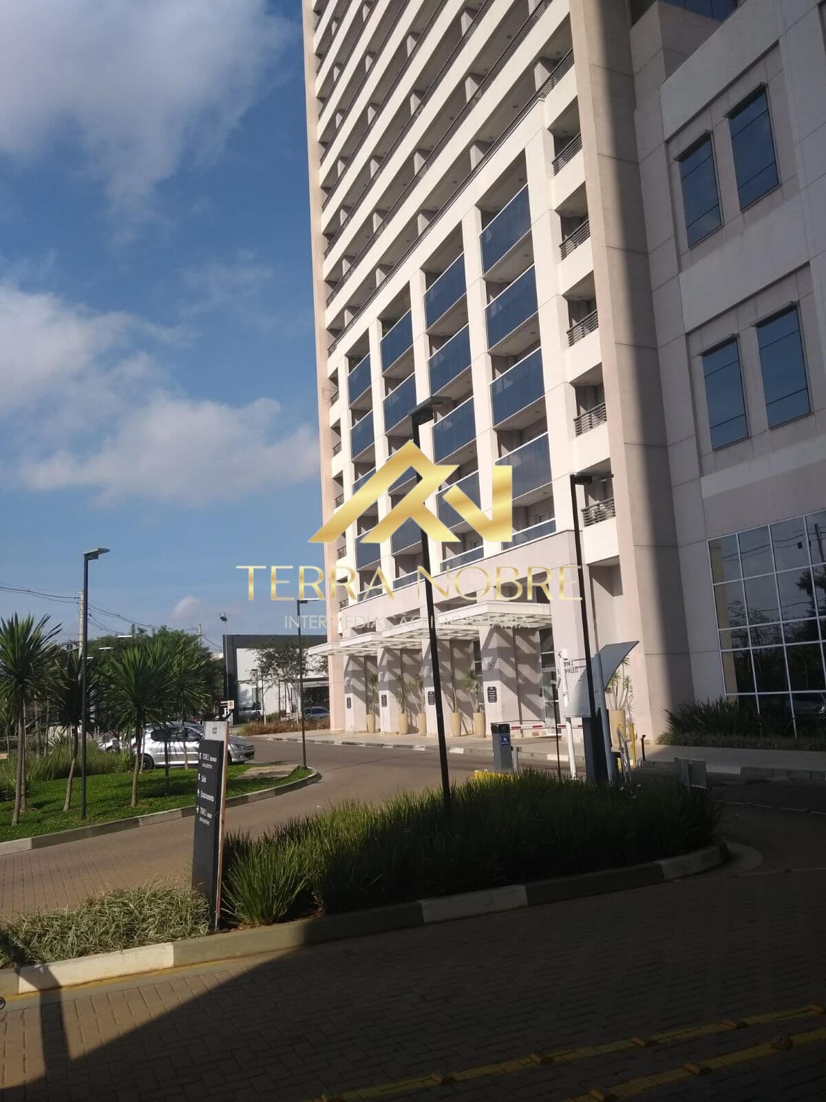 Sala Comercial. Condomínio JB empresarial Osasco Centro