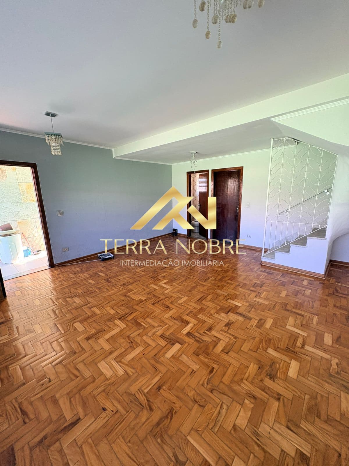 Sobrado para Locação com 5 Quartos (1 Suíte) – 165m² – 2 Vagas – Jardim D’Abril