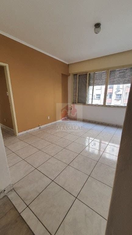 Apartamento de 3 dormitórios à venda no Centro de Porto Alegre