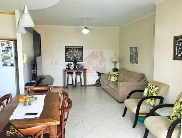 Apartamento de 2 dormitórios, sendo 1 suíte, com garagem para 2 carros Bairro Floresta
