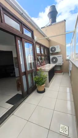Cobertura à venda no Bairro Menino Deus