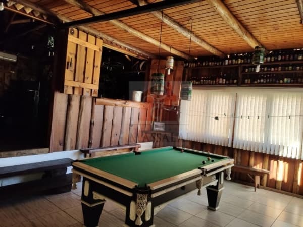 Casa de 5 dormitórios, 2 suítes, 2 vagas de garagem fà venda no Bairro Glória