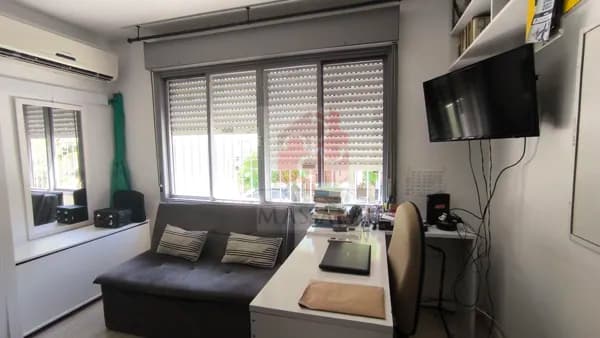 Apartamento Jk mobiliado à venda no Menino Deus