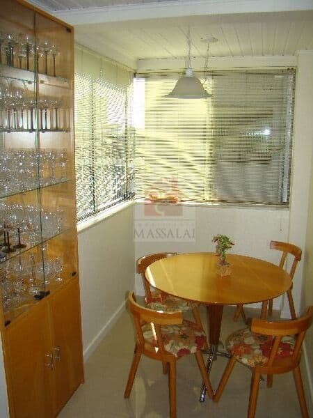 Apartamento de 2 dormitórios com garagem no Bairro Petropolis