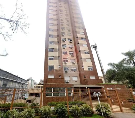 Apartamento de 3 dormitórios com garagem no Bairro Santana