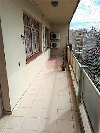 Apartamento de 3 dormitórios com garagem à venda no Bairro Cidade Baixa