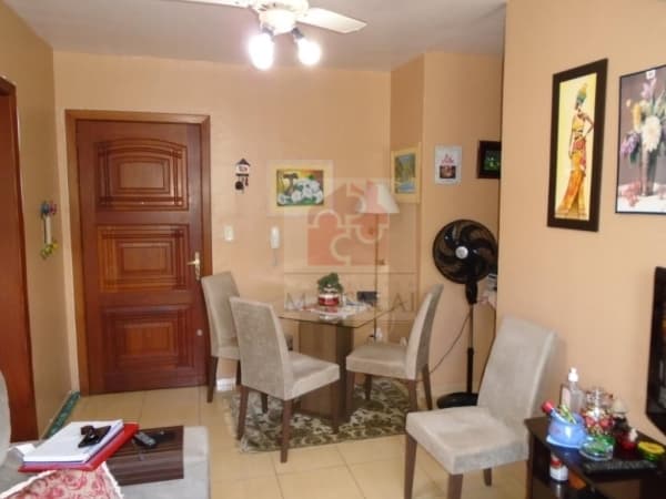 Apartamento de 2 dormitórios com estacionamento rotativo à venda no Bairro Vila Nova