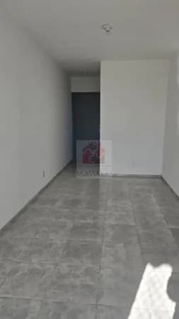Apartamento de 2 dormitórios com garagem à venda no Cristal