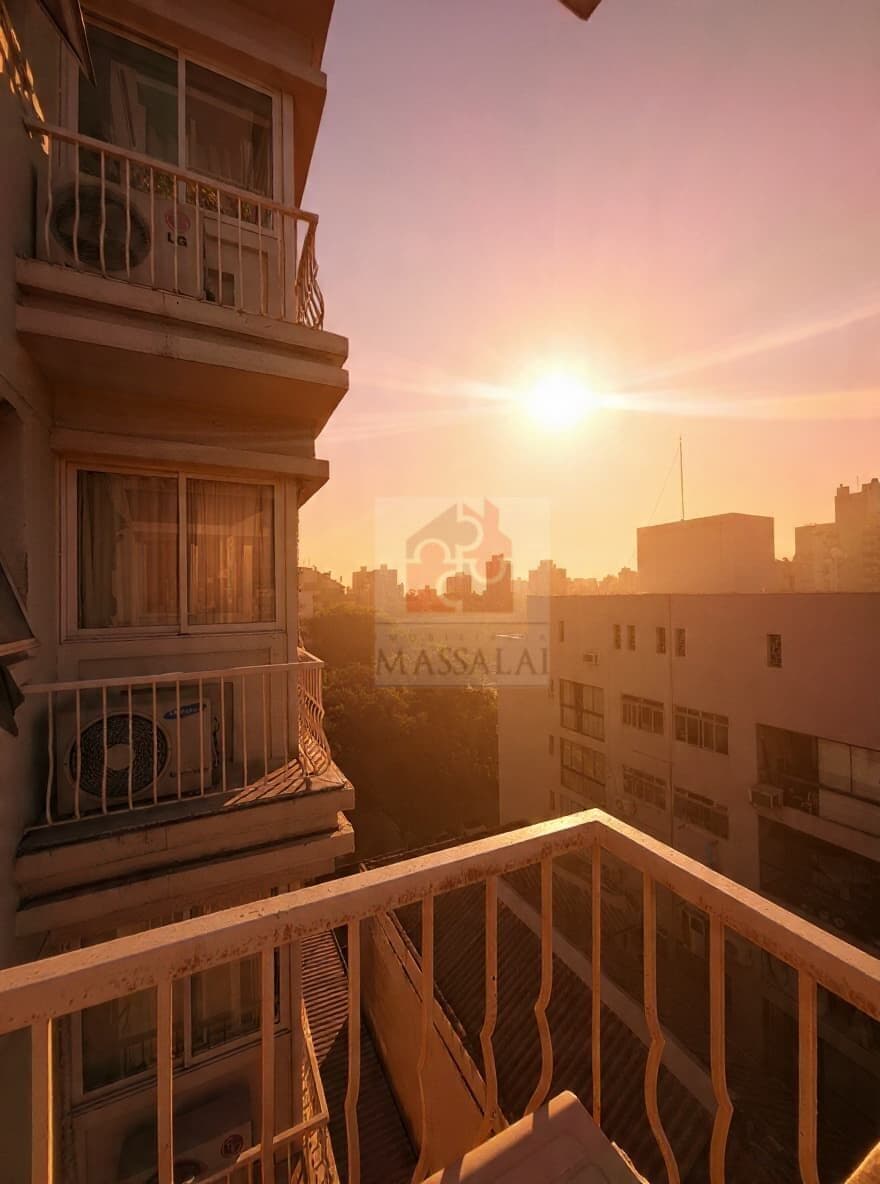 Apartamento 2 dormitórios com garagem