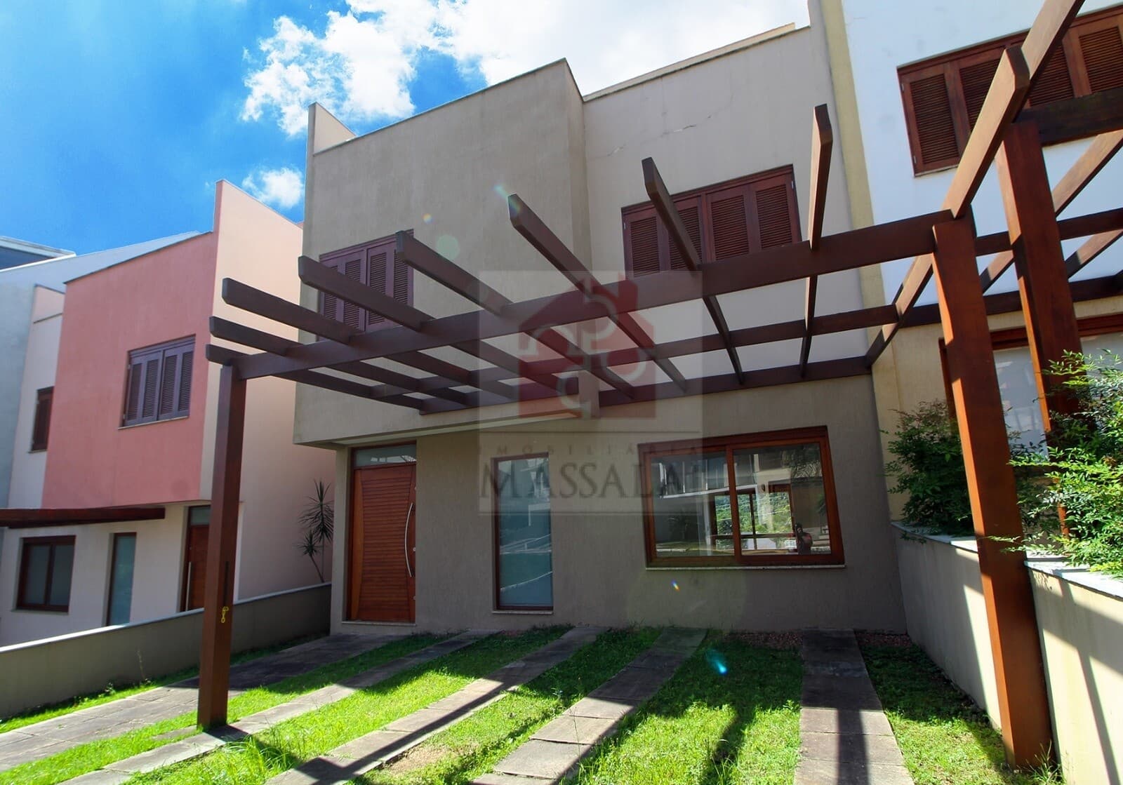 Casa em em Condominio fechado na Zona Sul