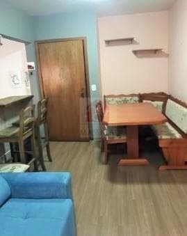 Apartamento 2 dormitórios com garagem junto a PUC