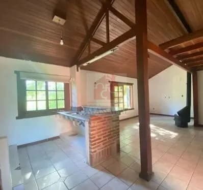 Casa com pátio à venda no Jardim Sabará