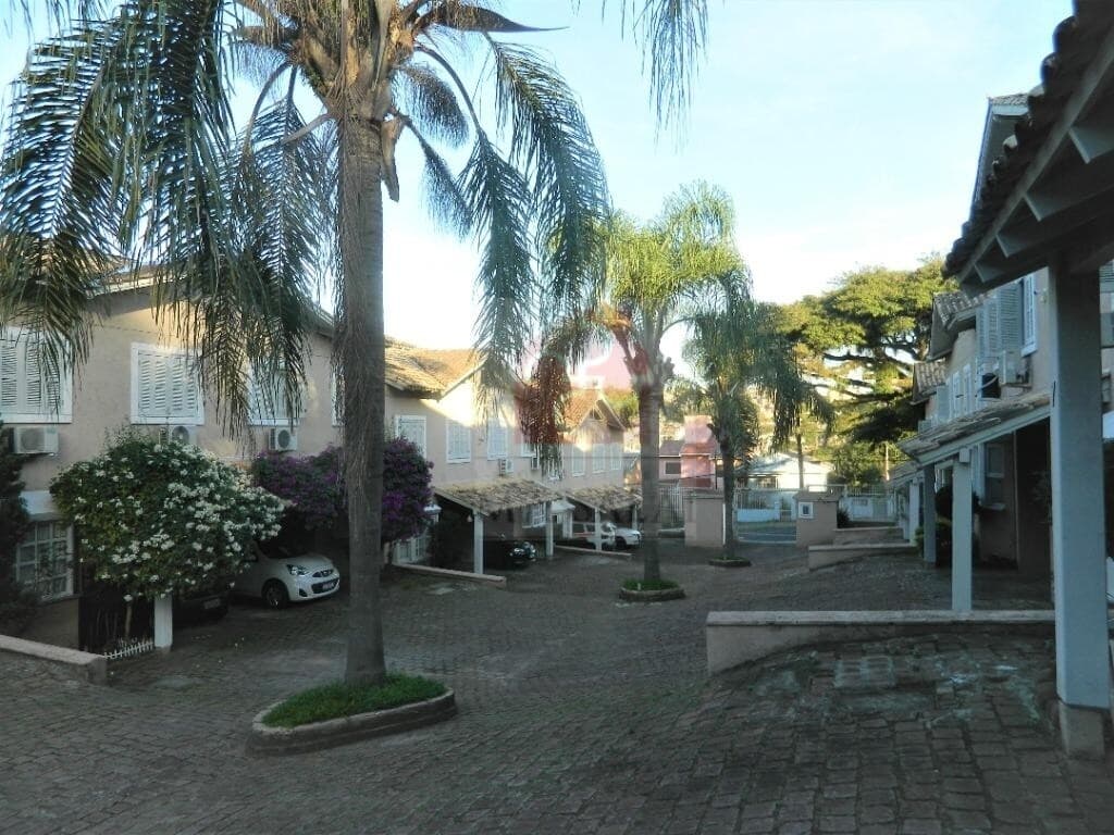 Casa em condomínio à venda
