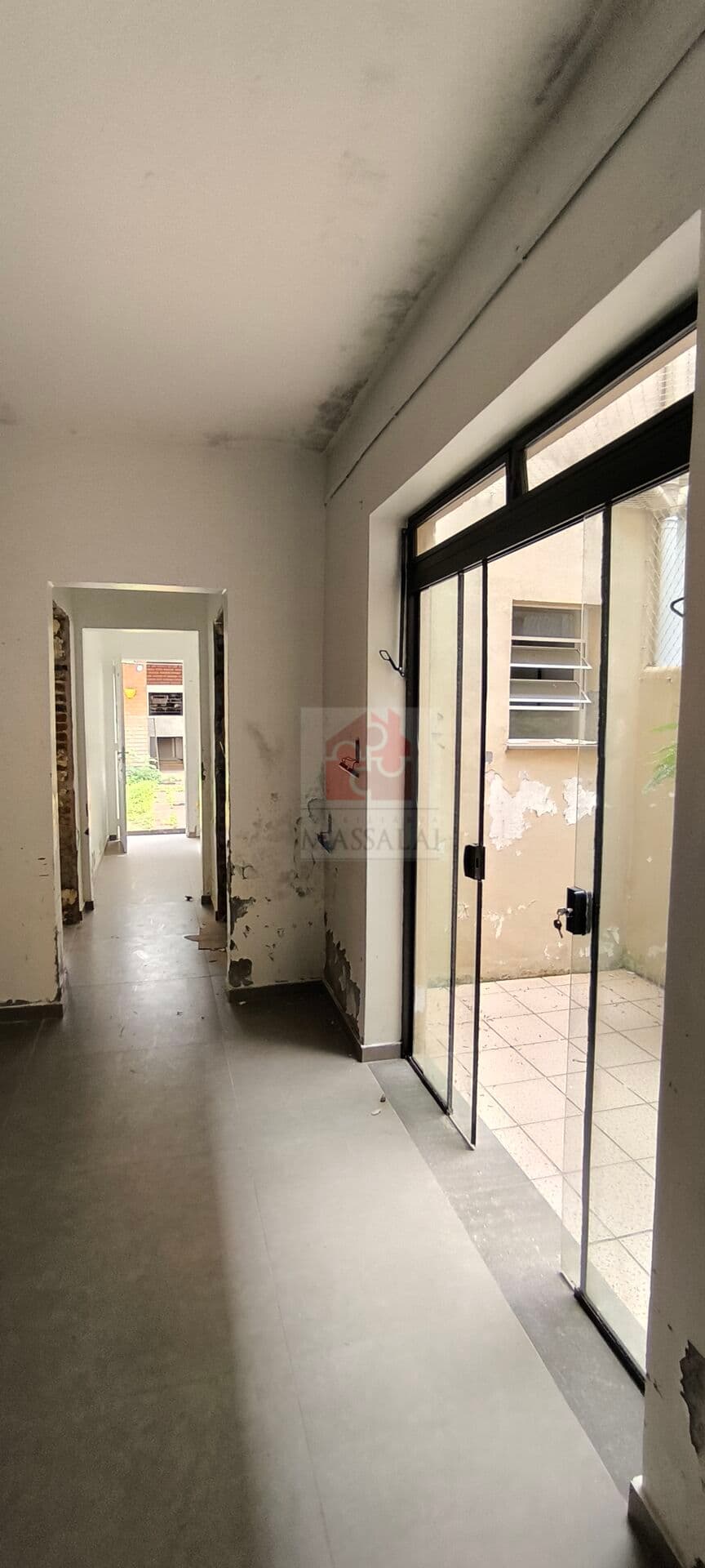 Apartamento térreo com pátio no Menino Deus