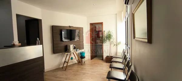 Sala Comercial com garagem à venda no Bairro Menino Deus