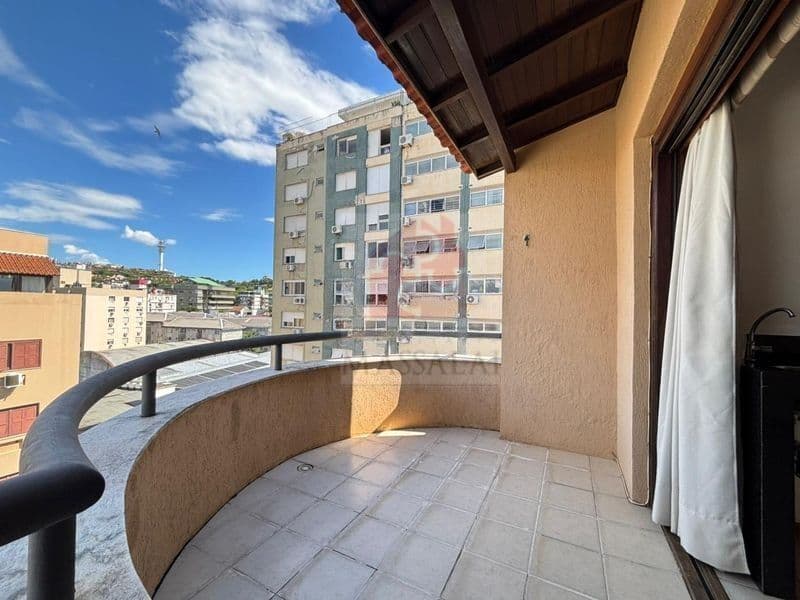 Apartamento Cobertura semi mobiliada com elevador e garagem para locação