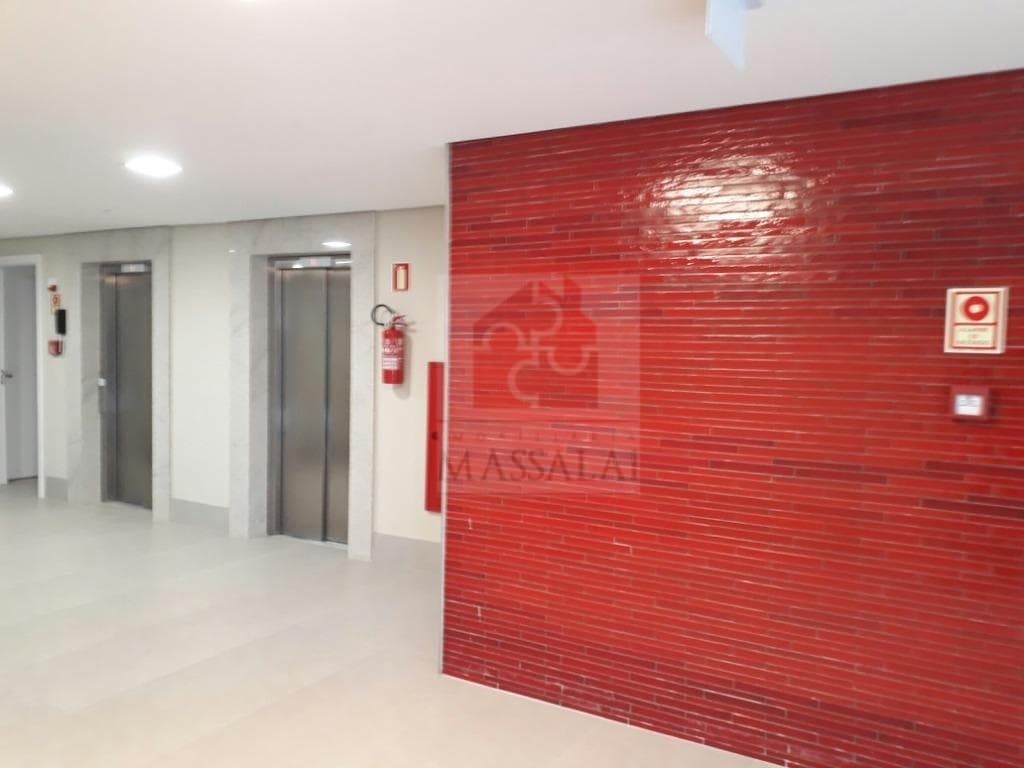 Apartamento mobiliado À venda