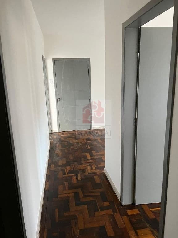 Apartamento de 2 dormitórios com garagem à venda no Bairro Sarandi