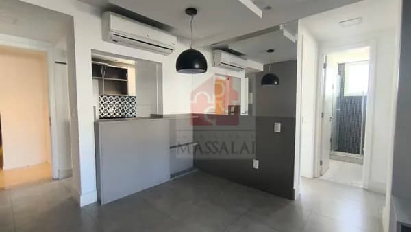 Apartamento 2 dormitórios com garagem dupla à venda no Vicino