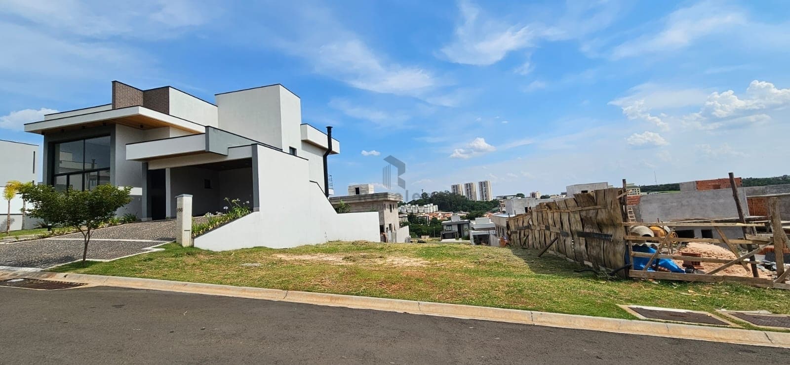 Terreno em Condomínio - Condomínio La Dolce Vita - Paulínia.