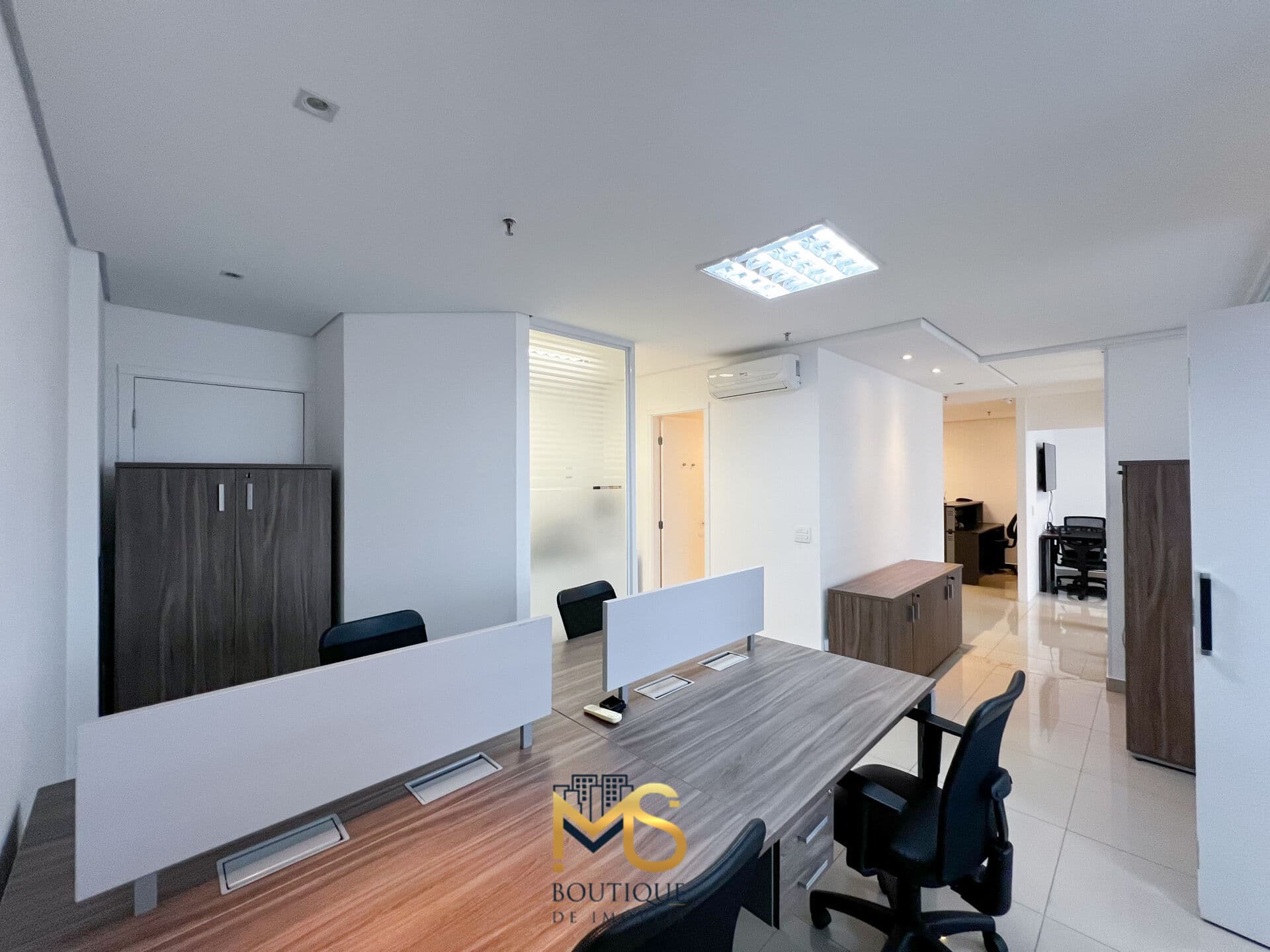 🏢 LOCAÇÃO 86m² | 2 vagas | Pronto para uso – Moema