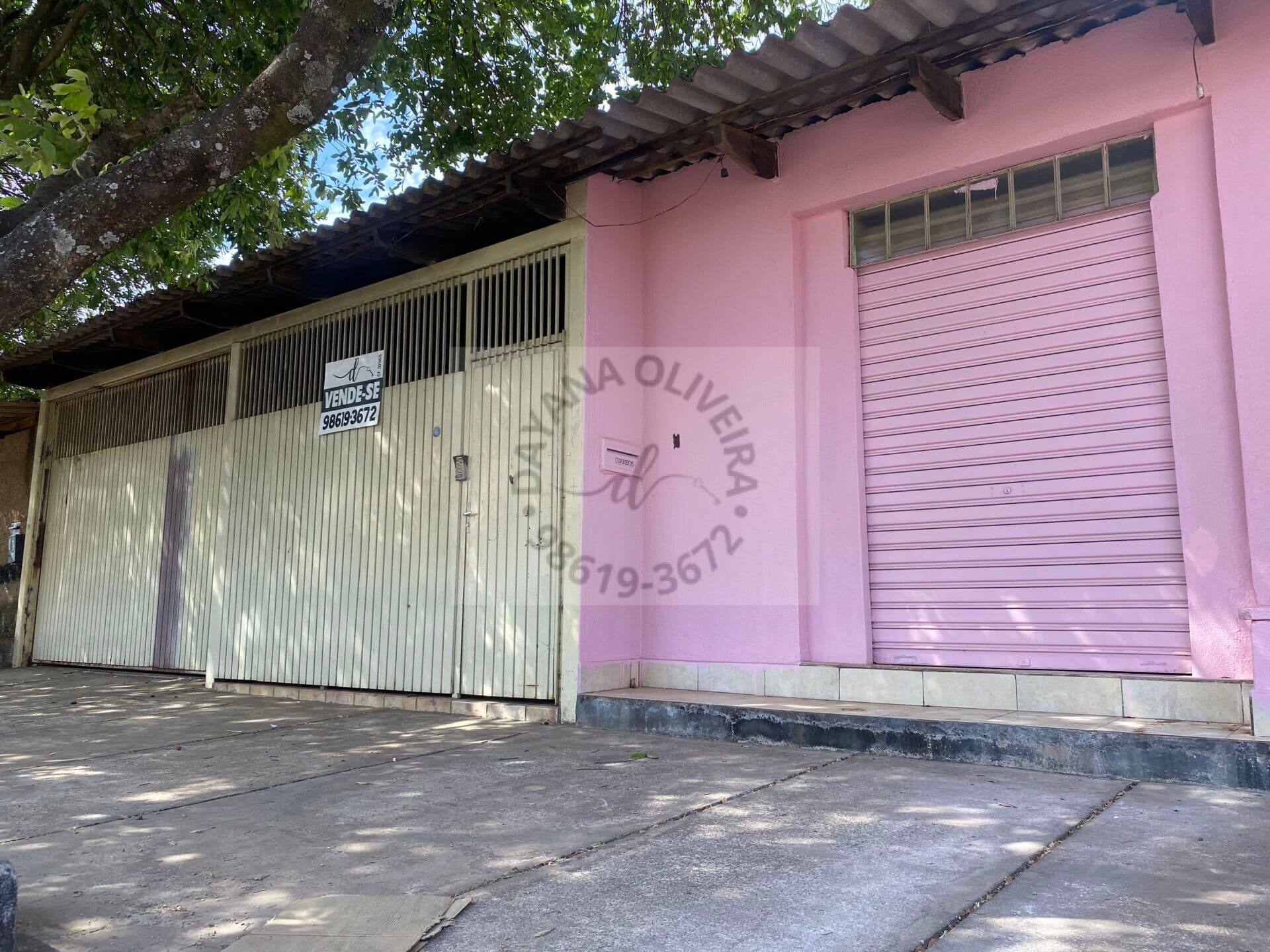 Casa + Barracão + Sala Comercial