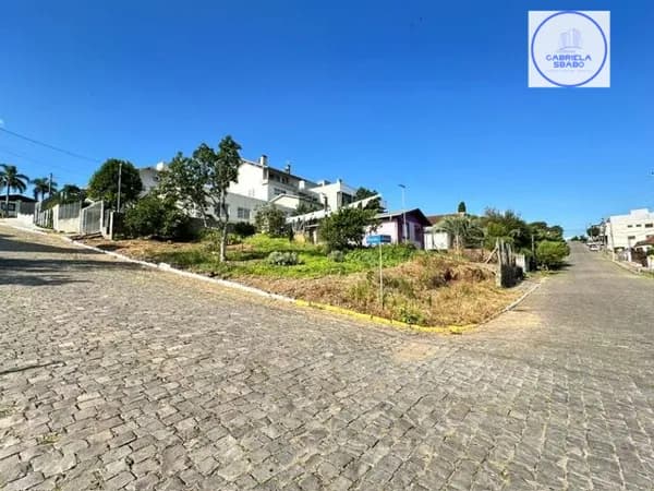 Ótimo Terreno Localizado no Bairro Pio X em Farroupilha.