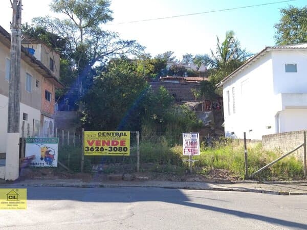 Imóvel Comercial/Residencial: Localização Estratégica no Centro de Tubarão - SC