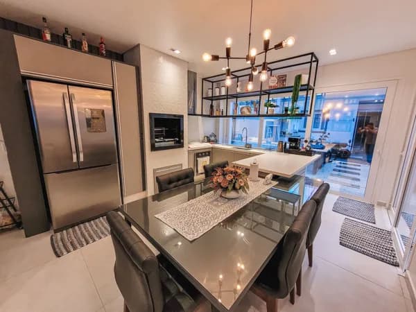 Sobrado QUADRA MAR com 3 dormitórios sendo 1 suíte à venda, 151 m² por R$ 1.500.000 - Itajuba - Barra Velha/SC