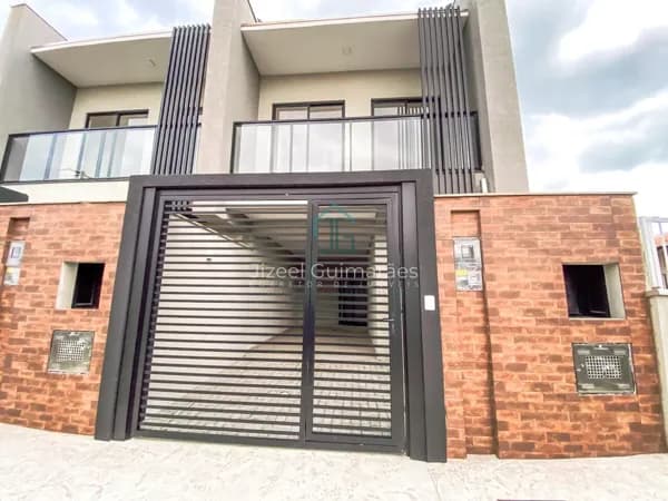 Sobrado com 3 dormitórios sendo 1 suíte à venda, 104 m² por R$ 630.000,00 - Itacolomi - Balneário Piçarras/SC