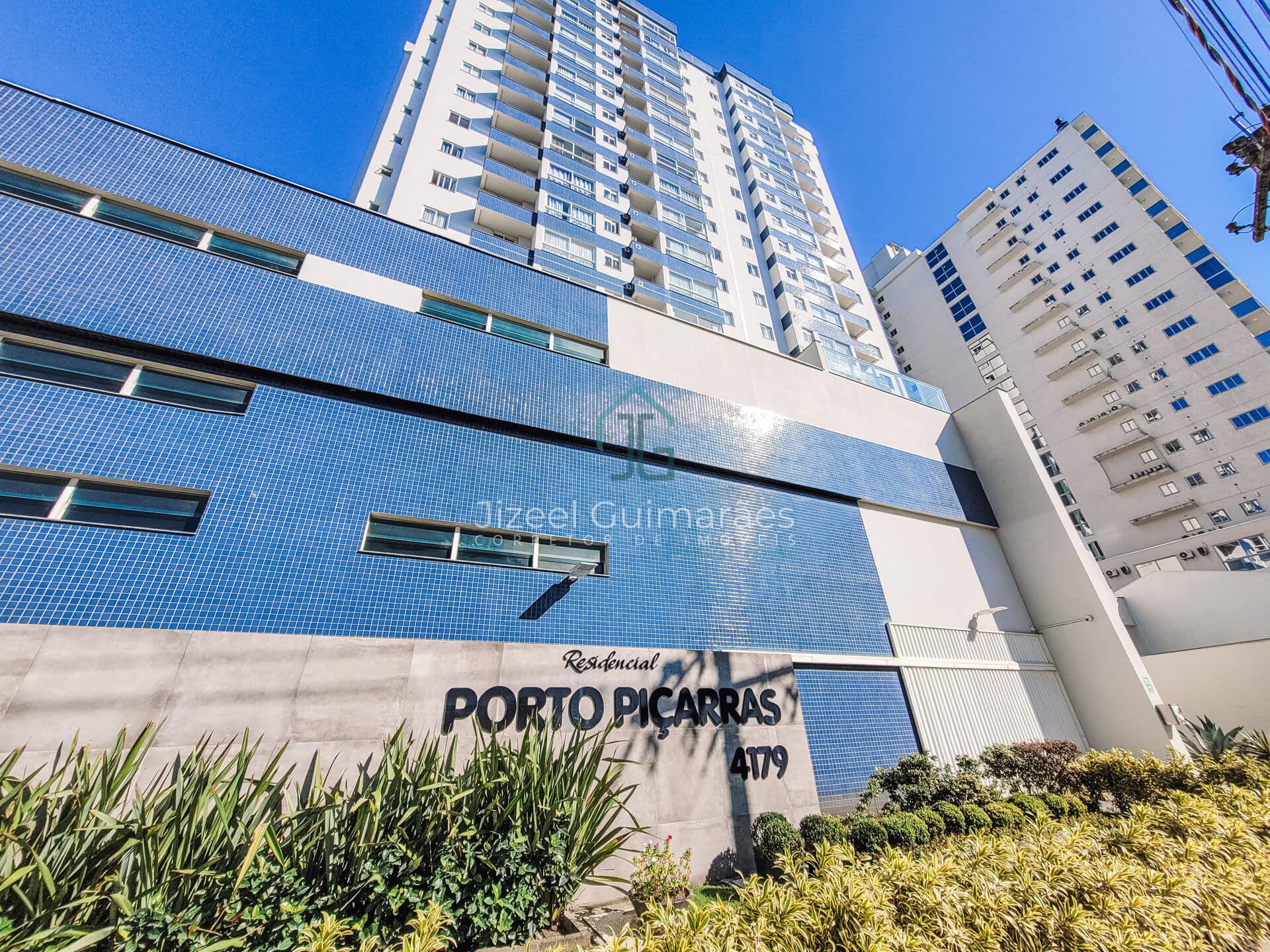 Apartamento VISTA MAR com 3 dormitórios e 2 vagas de garagem à venda, 84 m² por R$ 1.150.000 - Itacolomi - Balneário Piçarras/SC