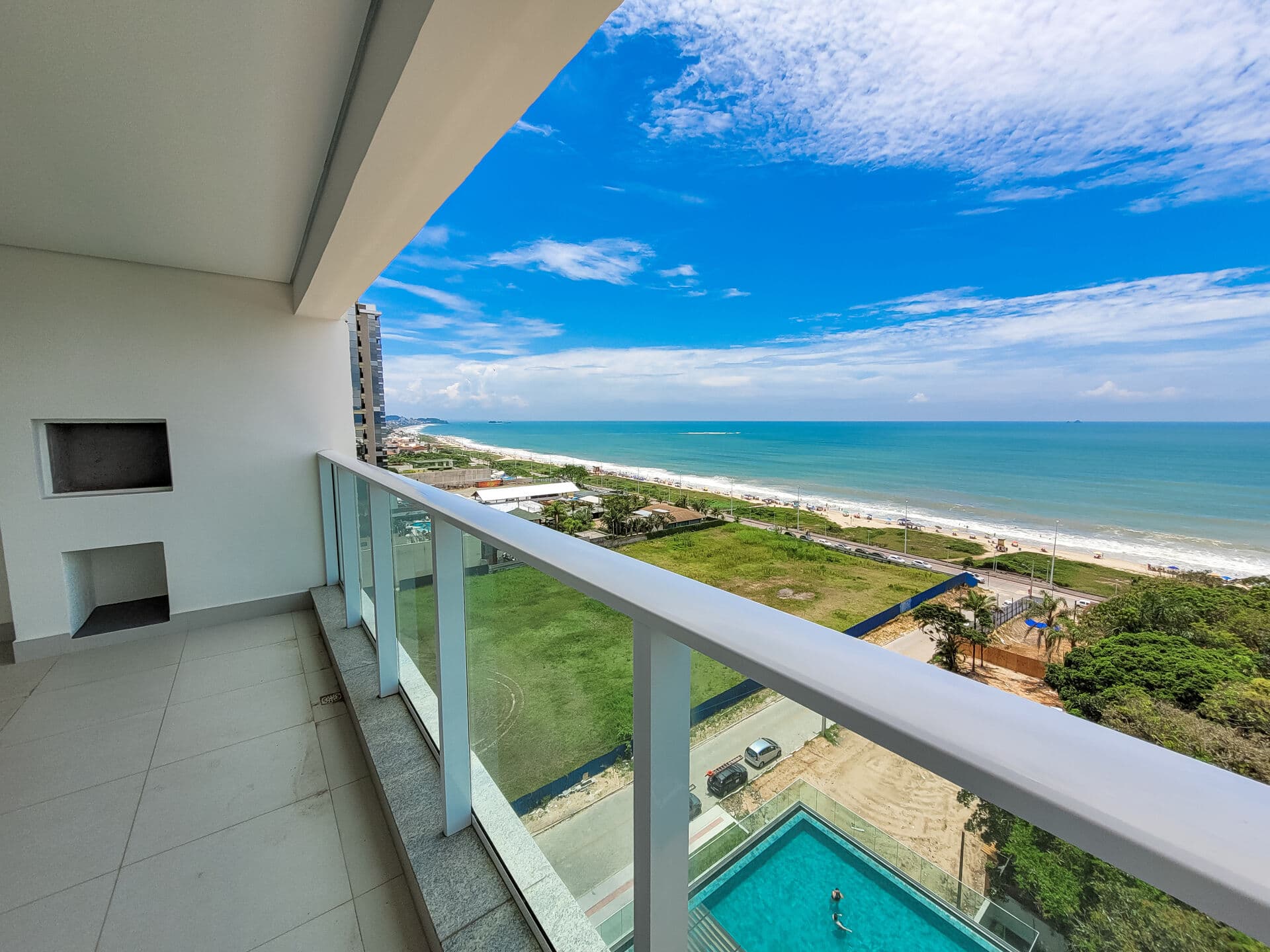 PANTAI HOME CLUBE - Apartamento FRENTE MAR com 3 dormitórios sendo 1 suíte à venda, 124 m² por R$ 2.400.000 - Itacolomi - Balneário Piçarras/SC