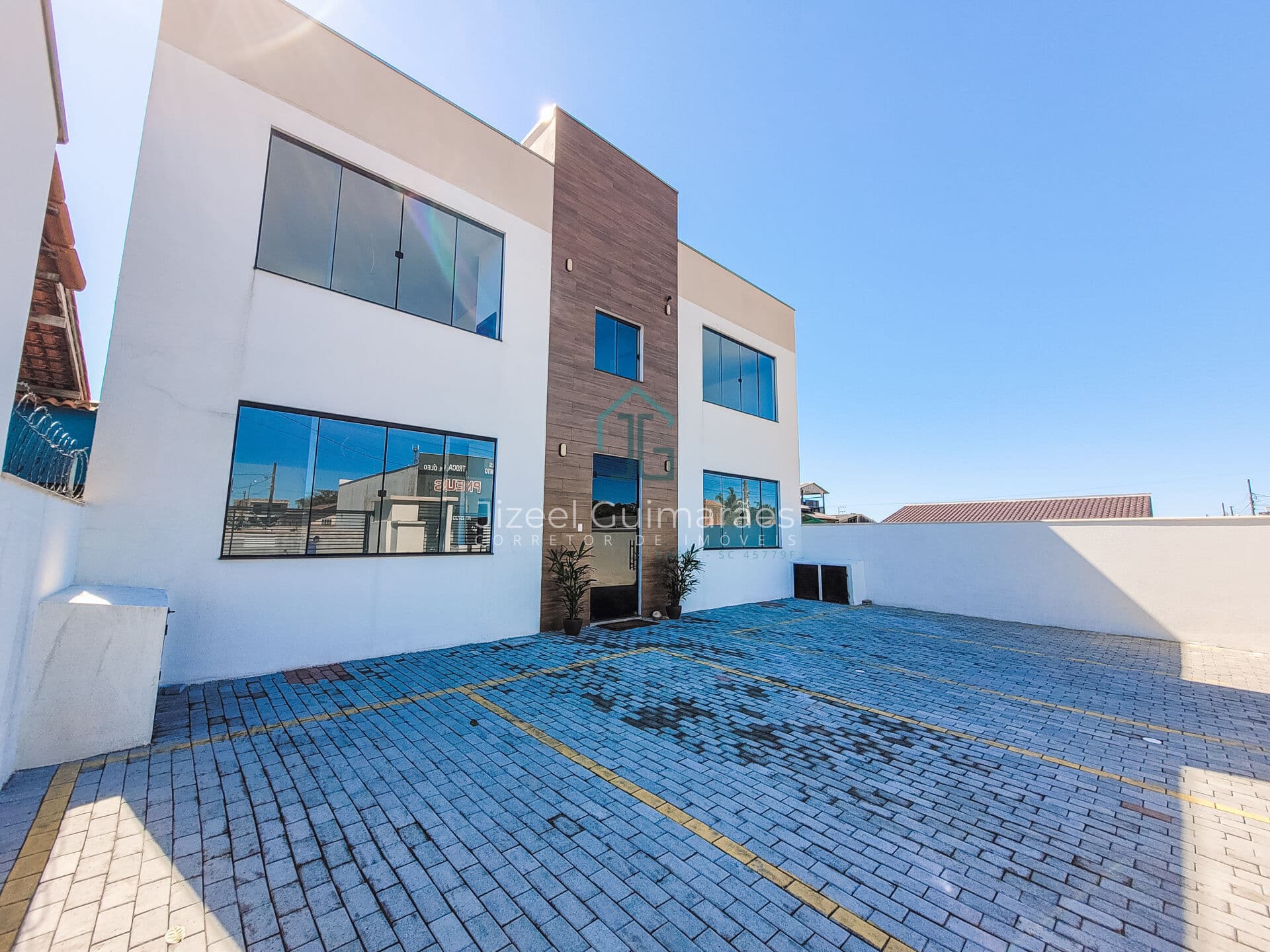 PRONTO PARA MORAR - Apartamento no 2º andar com 2 dormitórios sendo 1 suíte à venda, 69 m² por R$ 389.000 - Itajuba - Barra Velha/SC