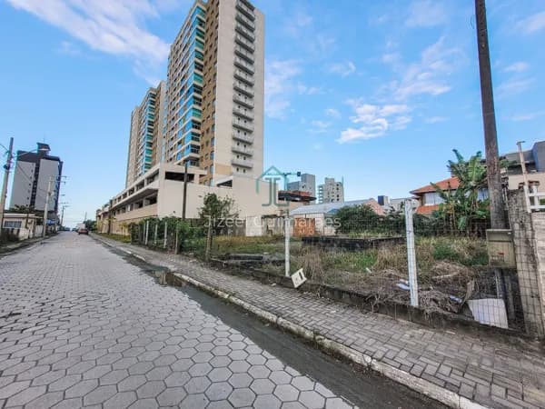 Terreno a 150 METROS DA PRAIA à venda, 520 m² por R$ 2.500.000 - Itacolomi - Balneário Piçarras/SC
