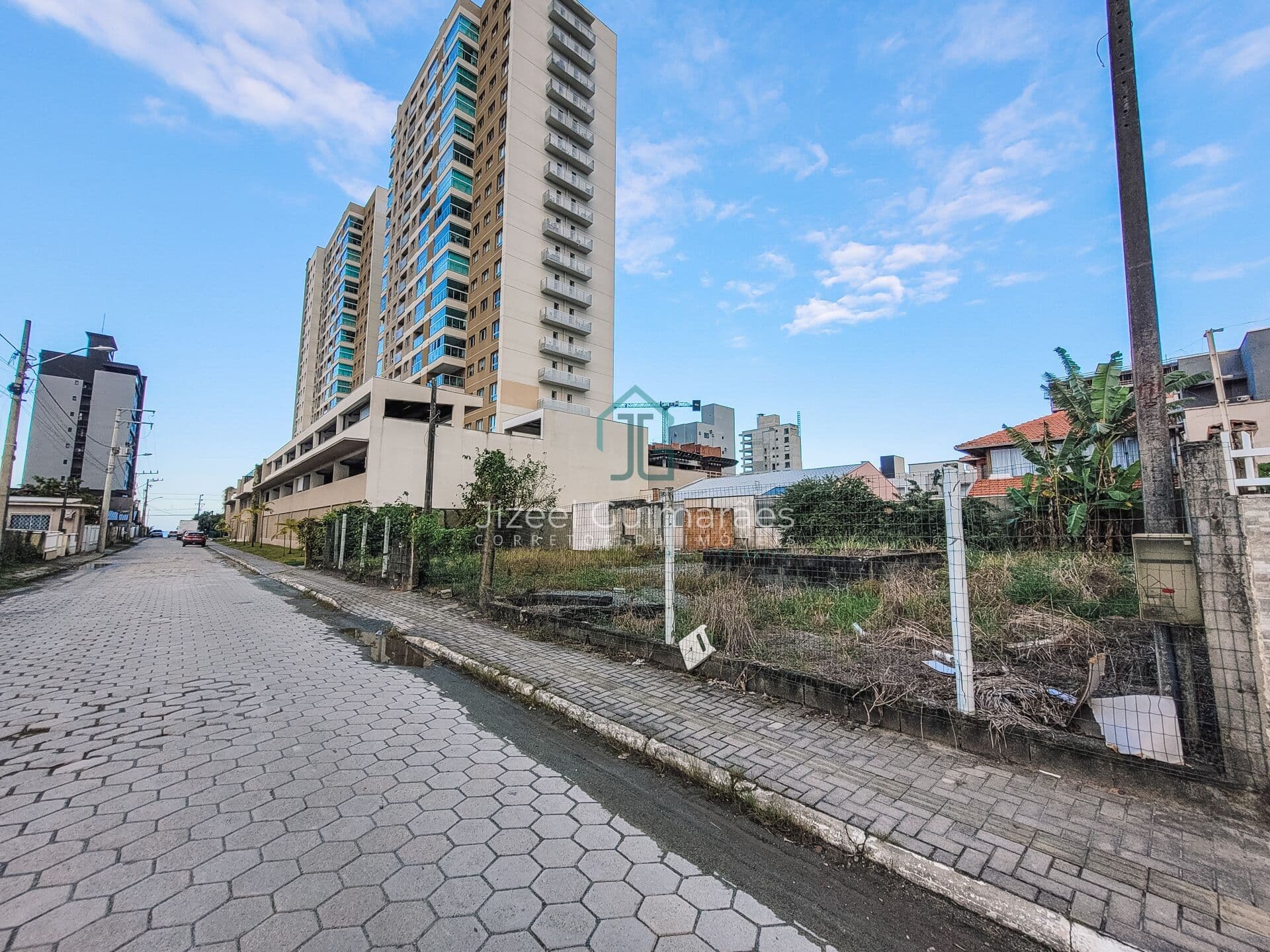 Terreno a 150 METROS DA PRAIA à venda, 520 m² por R$ 2.500.000 - Itacolomi - Balneário Piçarras/SC