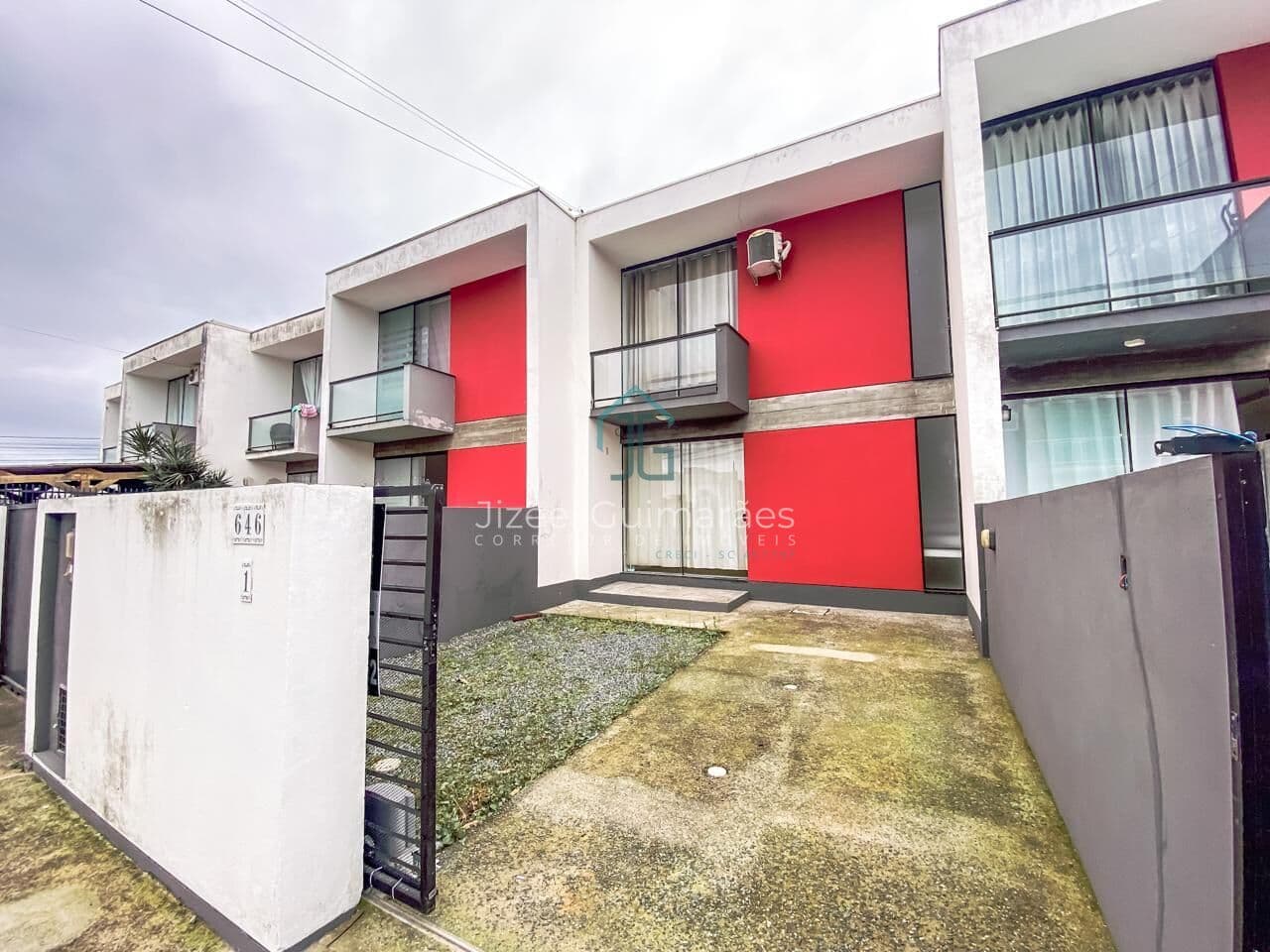 Sobrado PRONTO PARA MORAR com 2 dormitórios à venda, 70 m² por R$ 470.000 - Centro - Balneário Piçarras/SC