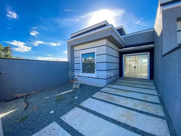 Casa à Venda no Itacolomi em Balneário Piçarras | 2 Dormitórios e Suíte
