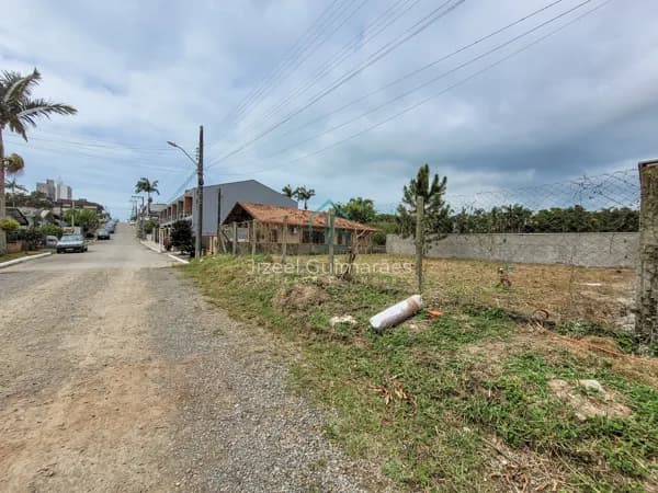 Terreno 500 metros do mar à venda, 280 m² por R$ 450.000 - Centro - Balneário Piçarras/SC
