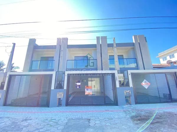 Sobrado com 3 dormitórios sendo 1 suíte à venda, 123 m² por R$ 720.000,00 - Itacolomi - Balneário Piçarras/SC